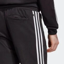 Adidas Originals Broeken Regular Broek Heren Zwart -Heren Kleed Verkoop 7efddb00e18ee6c638503a5f44a5bda1